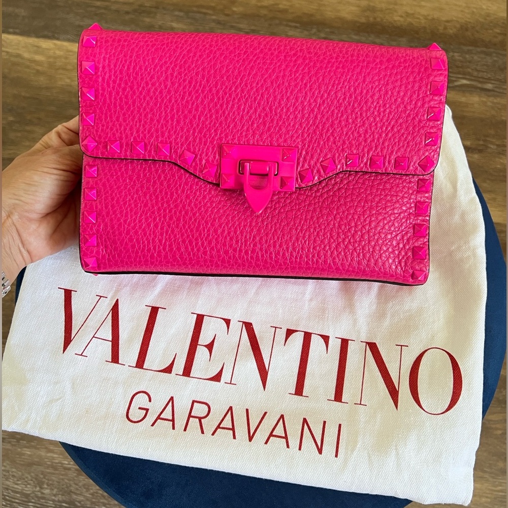 Valentino Garavani fucsia rock stud bag NWT